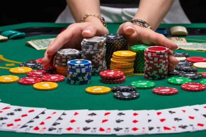 Poker Max88- Tổng Quan Về Trò Chơi Bài Cá Cược Hàng Đầu